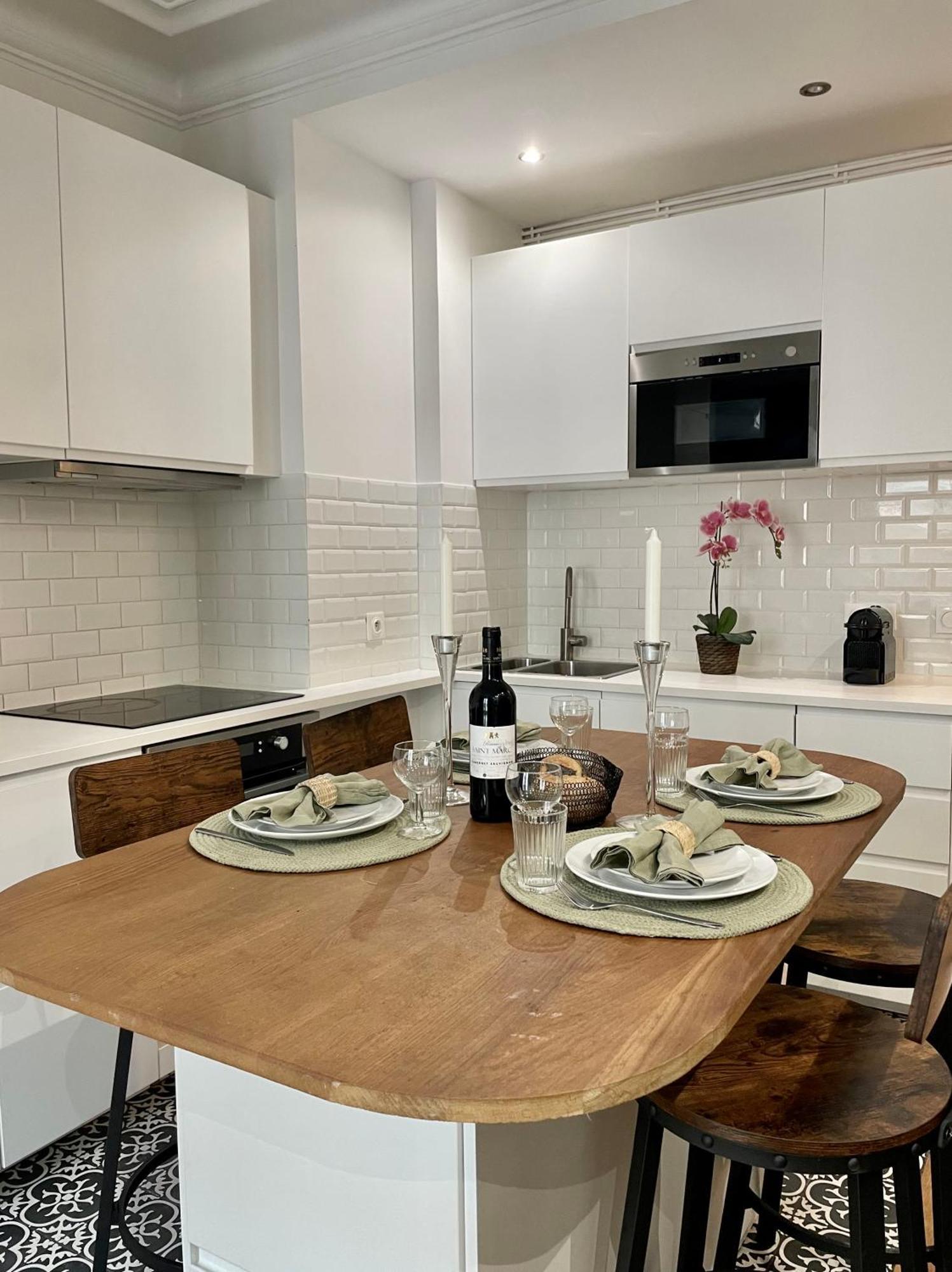 Appartement Eiffel Tower Stylish Retreat Paris